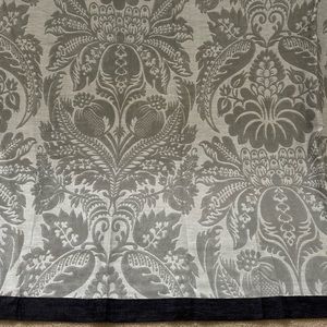 Williams Sonoma Gray and Cream Damask Table Runner